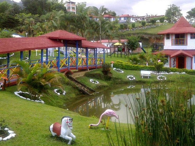 alquiler caba�as lago Calima, Darien
